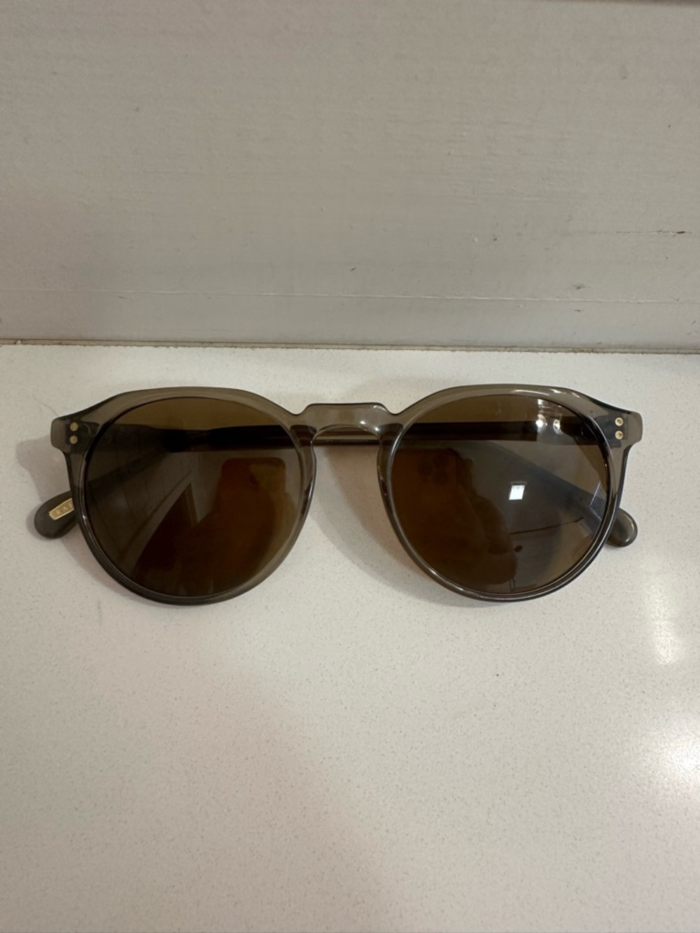 RAEN Round Translucent Brown Frame Sunglasses with Brown Lenses